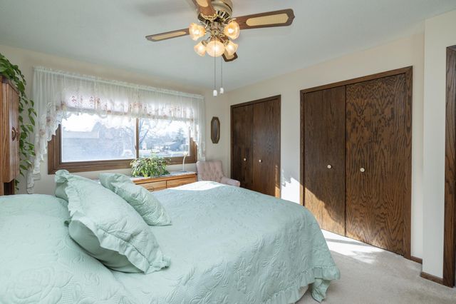 9901 Oakland Avenue S, Bloomington, MN 55420