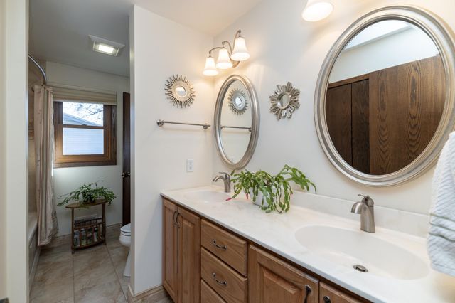 9901 Oakland Avenue S, Bloomington, MN 55420