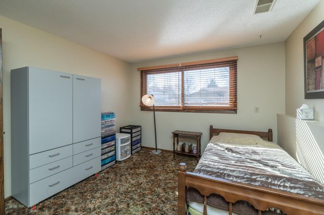 9901 Oakland Avenue S, Bloomington, MN 55420