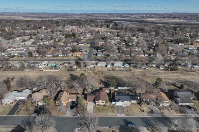 9901 Oakland Avenue S, Bloomington, MN 55420