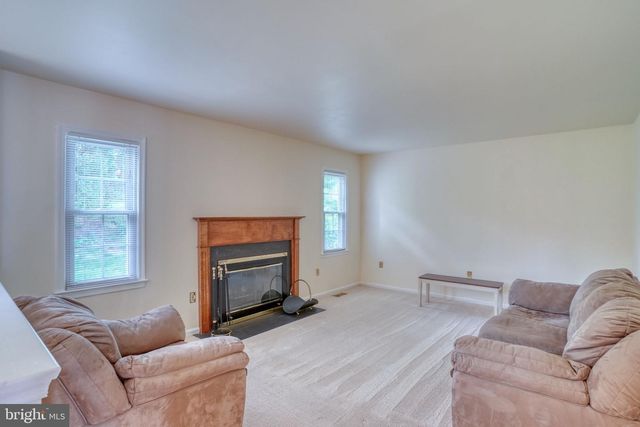 2 LILAC CT, Wilmington, DE 19808