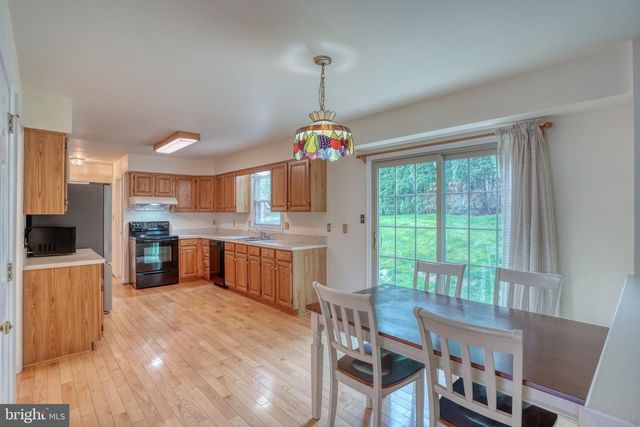 2 LILAC CT, Wilmington, DE 19808