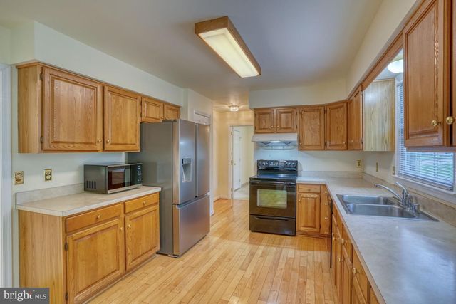 2 LILAC CT, Wilmington, DE 19808