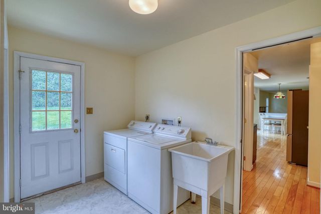 2 LILAC CT, Wilmington, DE 19808