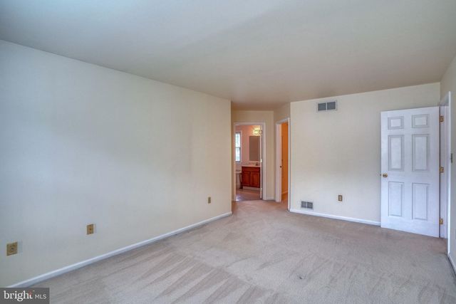 2 LILAC CT, Wilmington, DE 19808