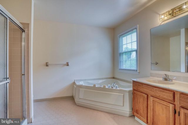 2 LILAC CT, Wilmington, DE 19808