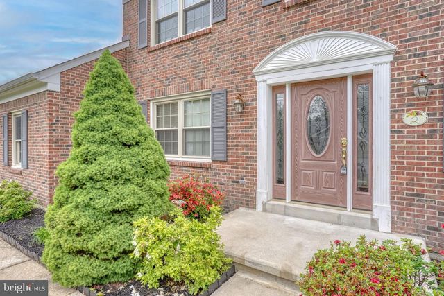 2 LILAC CT, Wilmington, DE 19808