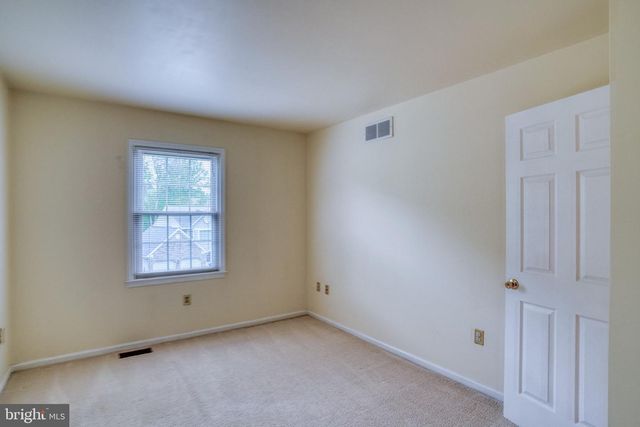 2 LILAC CT, Wilmington, DE 19808