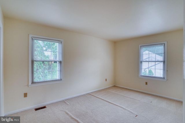 2 LILAC CT, Wilmington, DE 19808