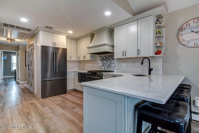 61 Yardarm Court, Bayville, NJ 08721