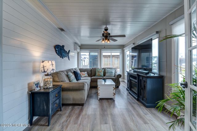 61 Yardarm Court, Bayville, NJ 08721