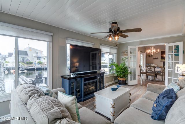 61 Yardarm Court, Bayville, NJ 08721