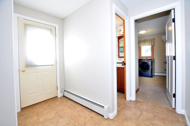 16 Virginia Lane, Farmington, CT 06085