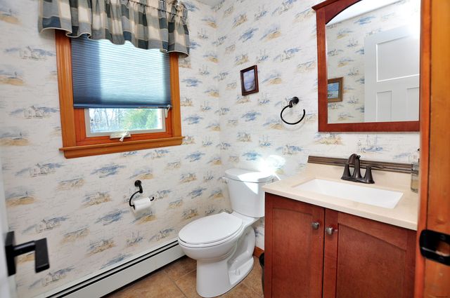 16 Virginia Lane, Farmington, CT 06085