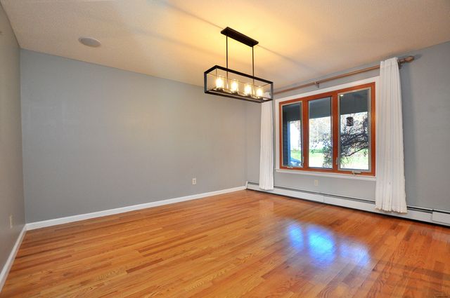 16 Virginia Lane, Farmington, CT 06085