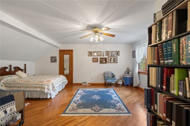 370 N Cleveland Avenue, Mogadore, OH 44260