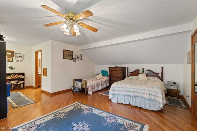 370 N Cleveland Avenue, Mogadore, OH 44260