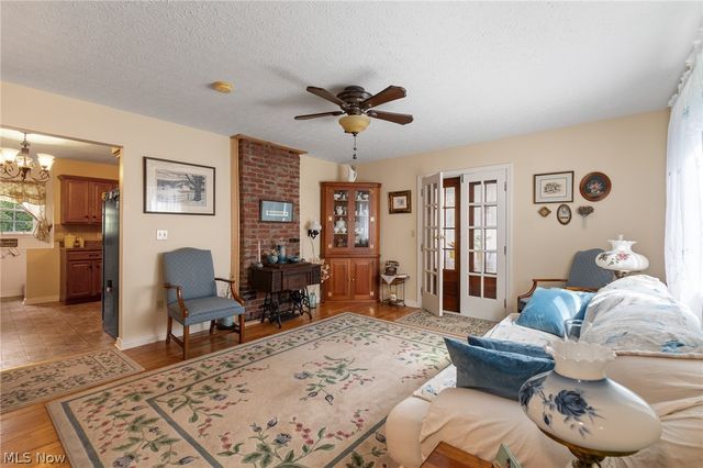 370 N Cleveland Avenue, Mogadore, OH 44260