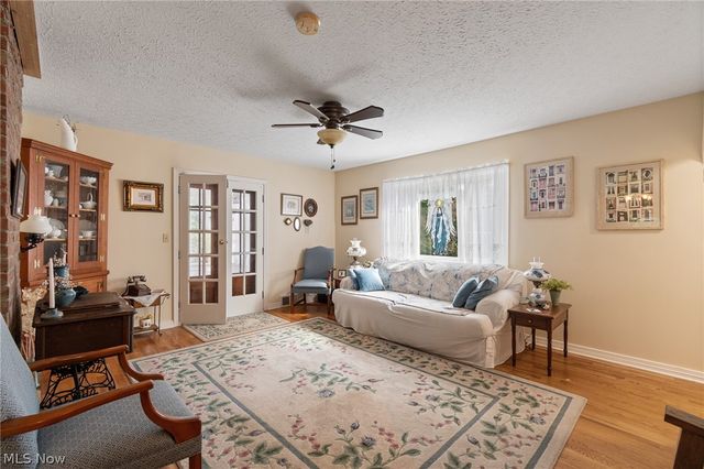 370 N Cleveland Avenue, Mogadore, OH 44260