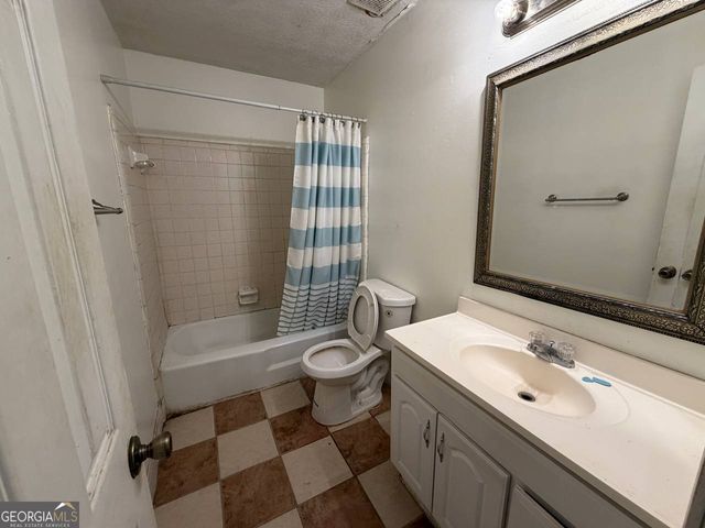 221 Lucan Way, Riverdale, GA 30274