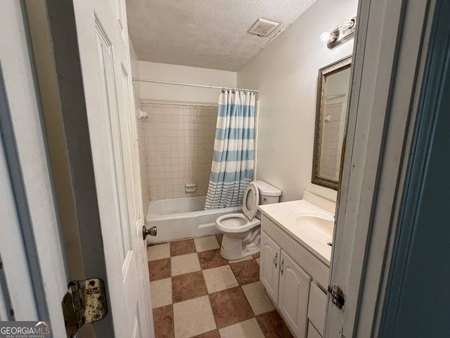 221 Lucan Way, Riverdale, GA 30274