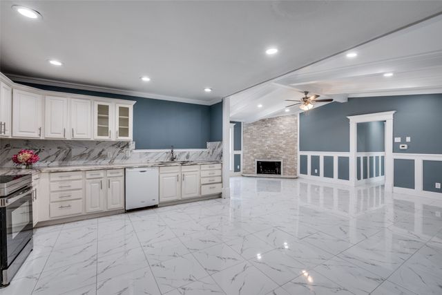 2403 Vassar Court, Arlington, TX 76015