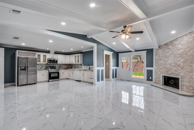 2403 Vassar Court, Arlington, TX 76015