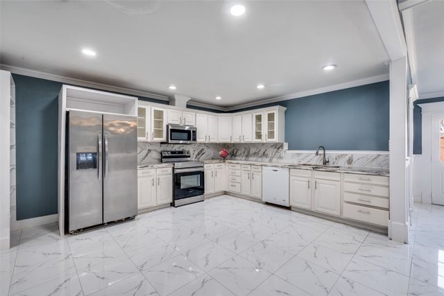 2403 Vassar Court, Arlington, TX 76015