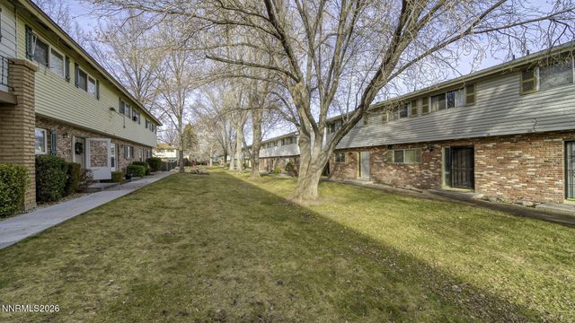 359 Smithridge Park, Reno, NV 89502