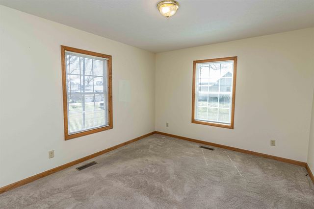 120 N 7TH ST, Selmer, TN 38375
