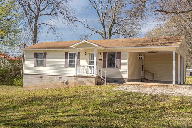 120 N 7TH ST, Selmer, TN 38375