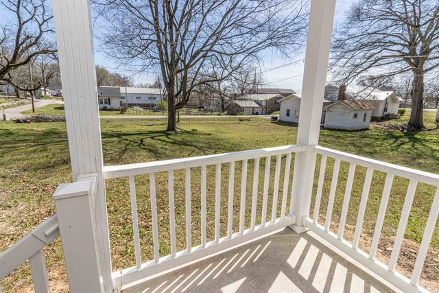 120 N 7TH ST, Selmer, TN 38375