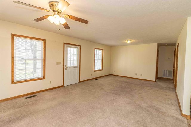 120 N 7TH ST, Selmer, TN 38375