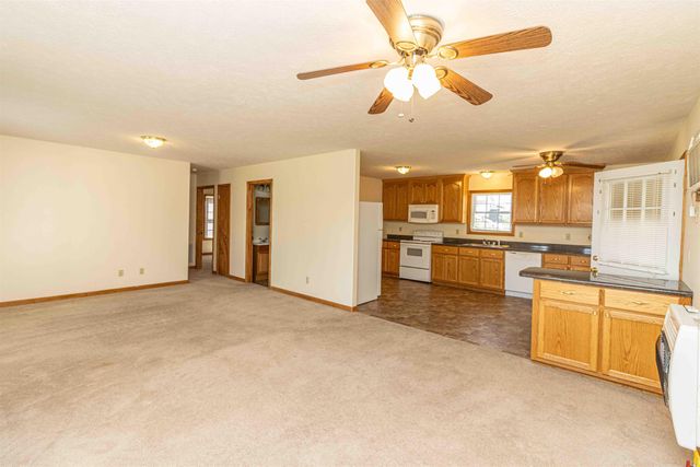 120 N 7TH ST, Selmer, TN 38375