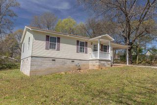 120 N 7TH ST, Selmer, TN 38375