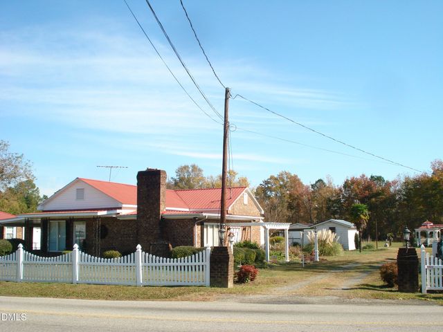 235 Iris Bryant Road, Erwin, NC 28339