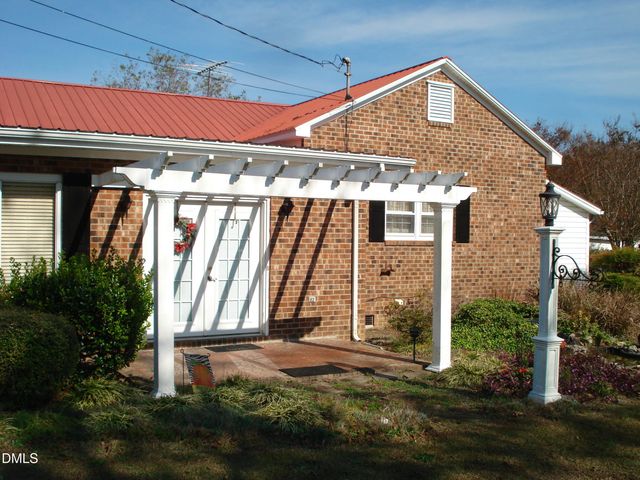235 Iris Bryant Road, Erwin, NC 28339