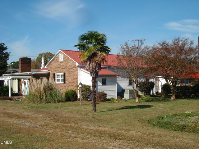 235 Iris Bryant Road, Erwin, NC 28339