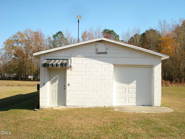 235 Iris Bryant Road, Erwin, NC 28339