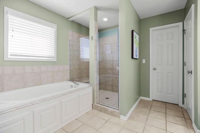 14630 NW 63rd Street, Parkville, MO 64152