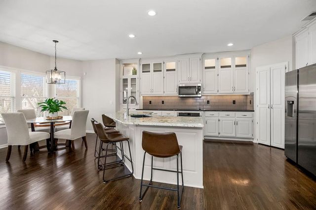 14630 NW 63rd Street, Parkville, MO 64152