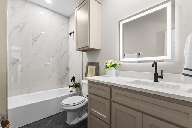 303 Paschall Boulevard, Mabank, TX 75147