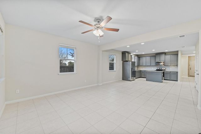 313 Michaelis DR, Leander, TX 78641