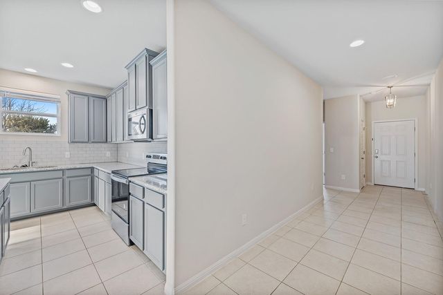 313 Michaelis DR, Leander, TX 78641