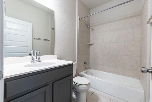 313 Michaelis DR, Leander, TX 78641