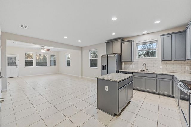 313 Michaelis DR, Leander, TX 78641