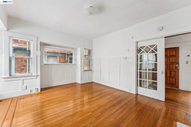 2643 Stuart St, Berkeley, CA 94705