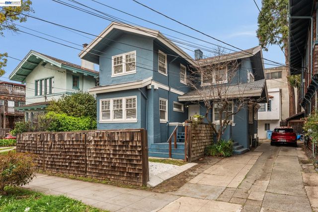 2643 Stuart St, Berkeley, CA 94705