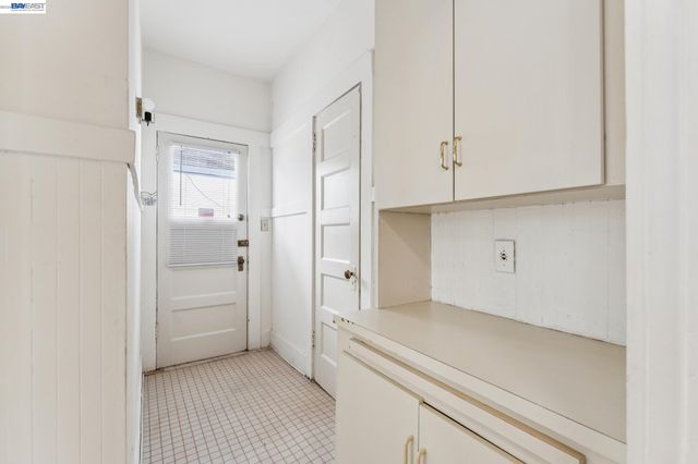 2643 Stuart St, Berkeley, CA 94705