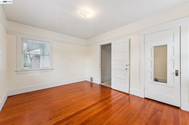 2643 Stuart St, Berkeley, CA 94705